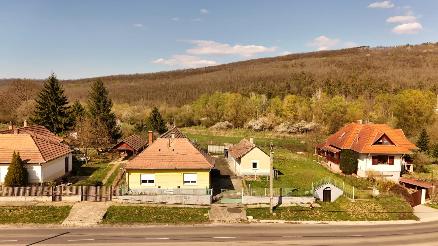 Felsőpetény eladó családi ház 4+1 fél szobás: 39,9 millió Ft image 1