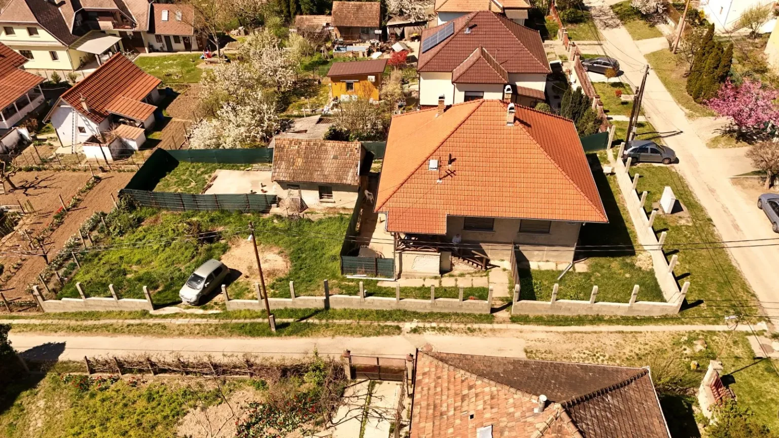 Vác, Lajostelep eladó családi ház 5 szobás: 109,9 millió Ft image 3