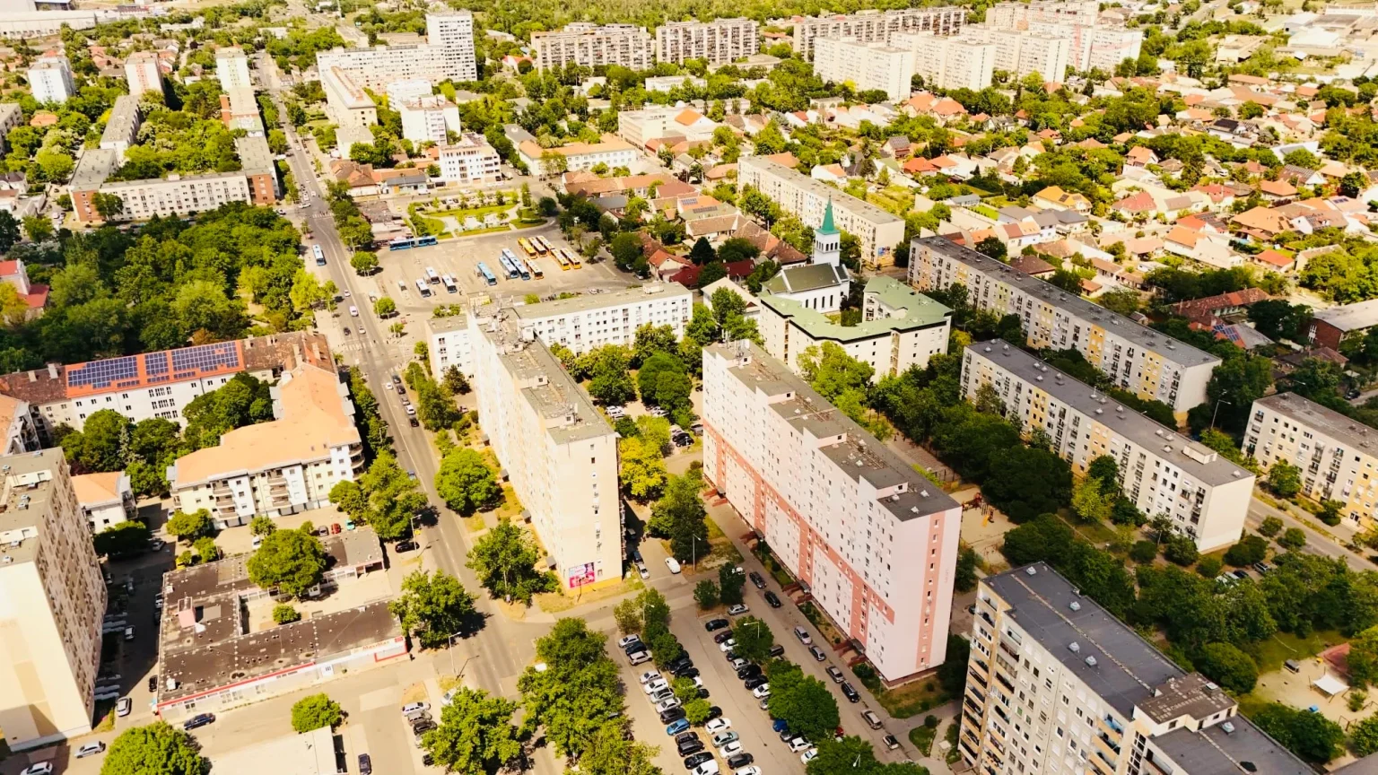 Budapest XXI. kerület eladó panellakás 1+2 fél szobás: 59,9 millió Ft image 1