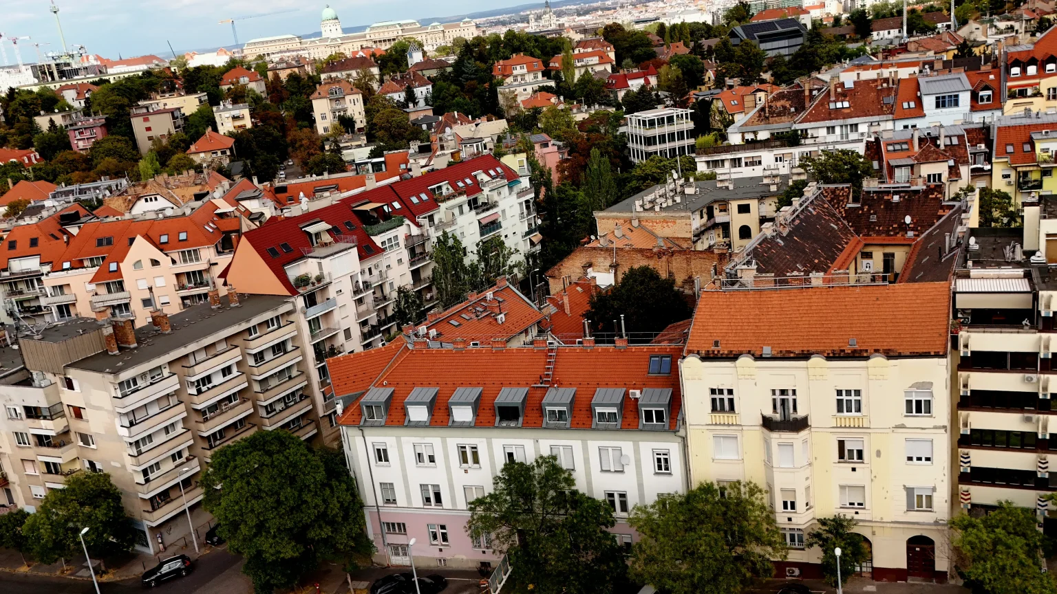 Budapest I. kerület eladó téglalakás 2 szobás: 79,9 millió Ft image 3